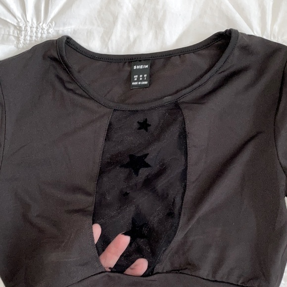 Star Pattern Meshed Crop Top - Picture 3 of 3